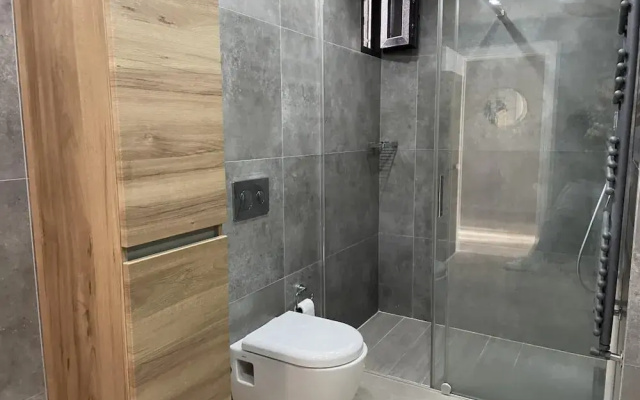 Bohemian Flat in Nisantasi With Central Location