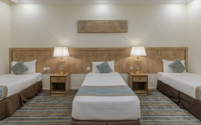 Snood AL-Dana Hotel
