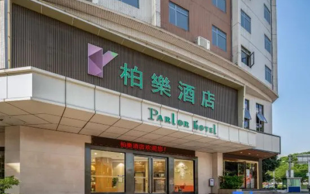 Parlor Hotel