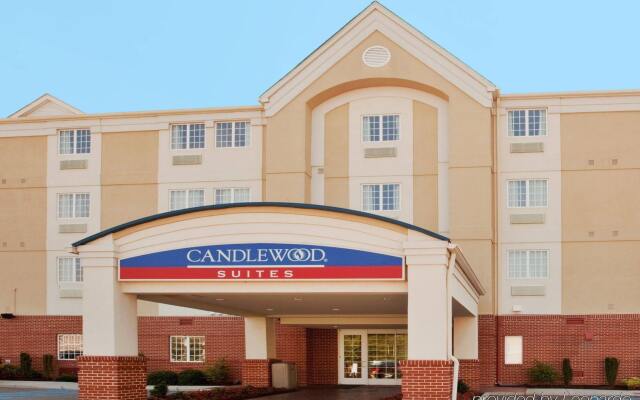 Отель Candlewood Suites Virginia Beach/Norfolk вид на фасад
