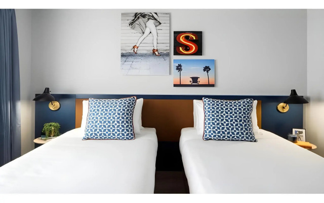 Отель Rendale Miami Beach