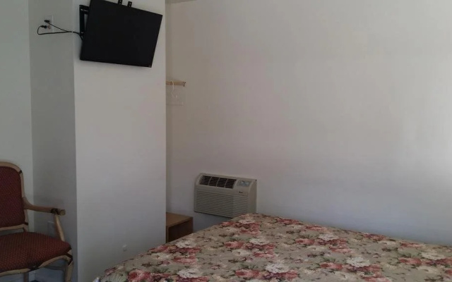Thomas Motel