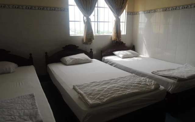 Ngu Long Hotel