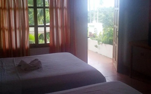 Hotel Three Monkeys