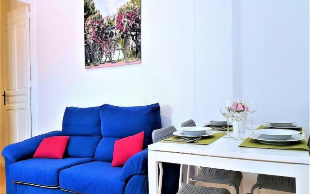 Отель MC YOLO Apartamento Teatro Price Испания, Мадрид - отзывы, цены и фото номеров - забронировать отель MC YOLO Apartamento Teatro Price онлайн комната для гостей
