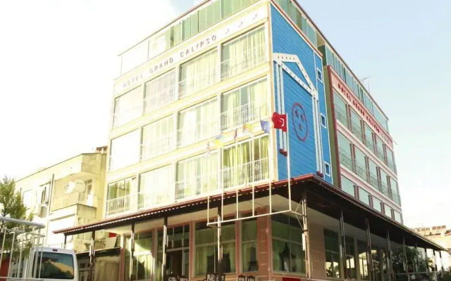 Grand Calypso Hotel