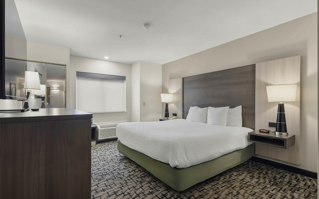Best Western Crown Inn & Suites