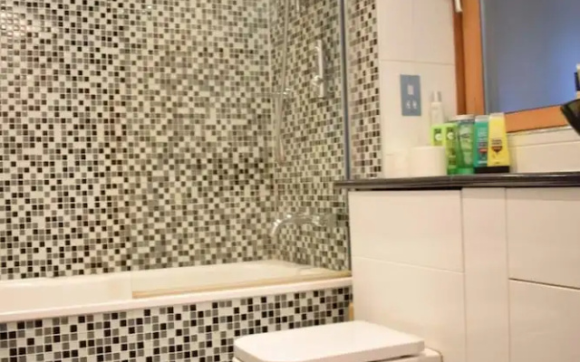 Spacious 1 Bedroom Flat in Central London