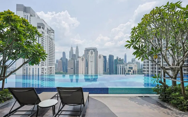 KL Majestic VIP Studio Massage Chair 26-1a Klcc View