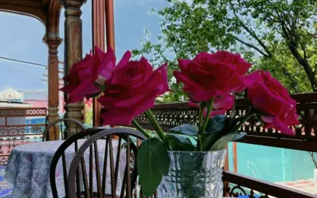 Hi YiLi·blue lane villa(Yili Old Town Kazanqi Branch)