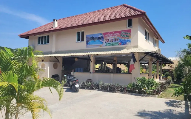 Mistercheck paradise bungalows