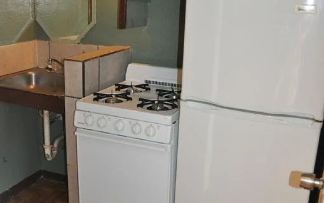 Pasadena Inn & Suites