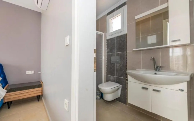 Blue - 4 Bedroom Holiday Villa in Hisarönü