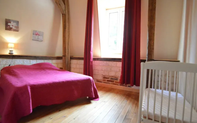 Holiday Home in a Historic Building Near Montreuil