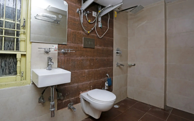 OYO Rooms 099 Near Victory Tunnel Shimla