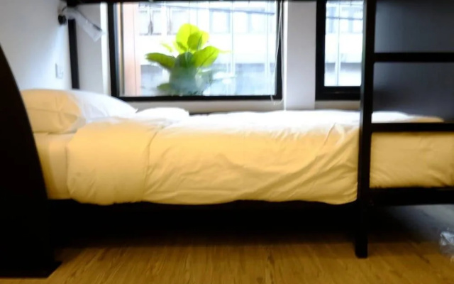 A.D.B. 08 Express - Hostel