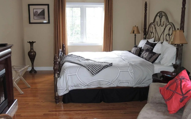 Demi's Place Bed and Breakfast