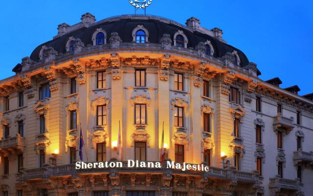 Отель Sheraton Diana Majestic, Milan вид на фасад