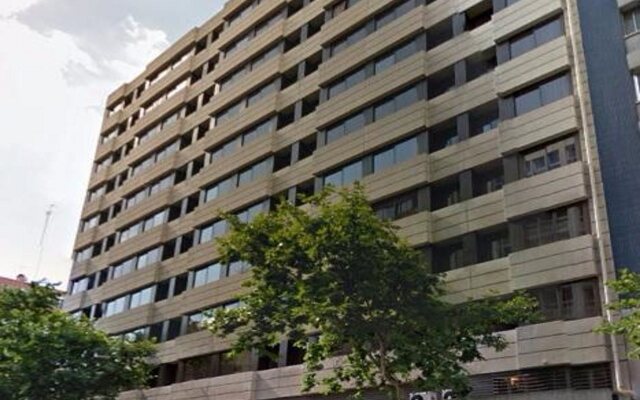 Отель H10 Tribeca вид на фасад