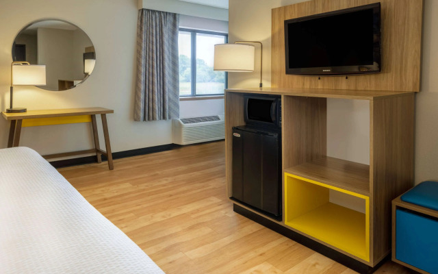 Days Inn by Wyndham Pleasant Prairie Kenosha