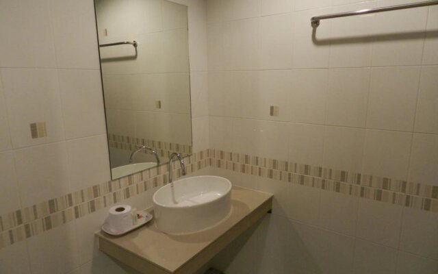 Suite Dreams Hotel