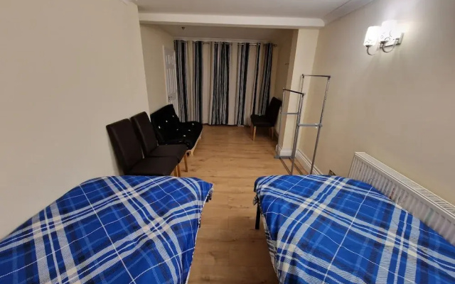 Rooms with Shared Bath Kitchen Parking