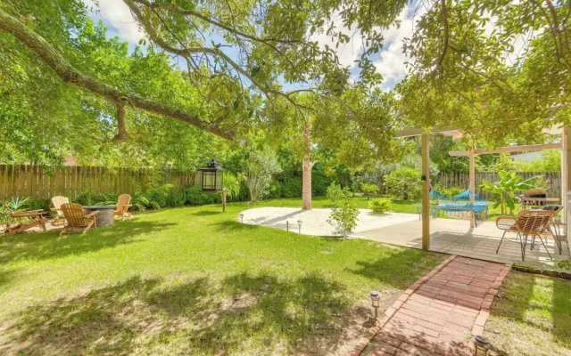 Pet-friendly Pensacola Home w/ Sunny Backyard!
