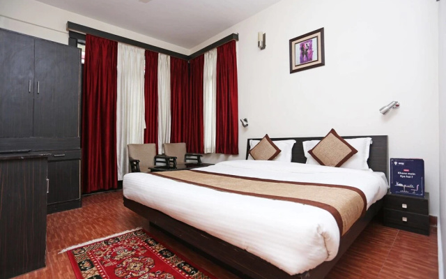 The Raikwals Hotel and Resturant