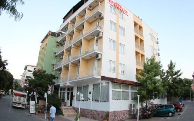 Hotel Canberra Сельчук вид на фасад
