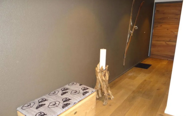 Appartment 8