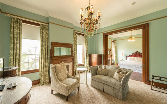Mosheim Mansion