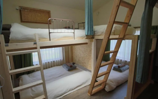 HALELUYA Guest House