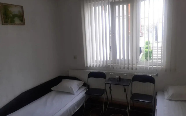 Teo's Guest House