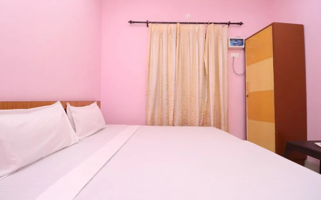 Spot On 39951 Multani Residency