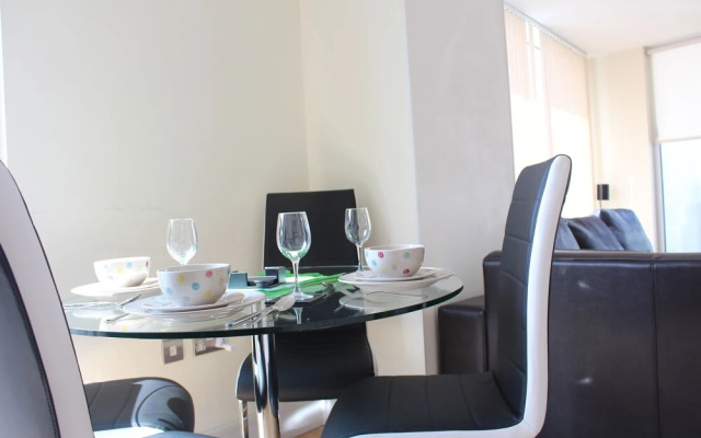 South Quay Apartment Two