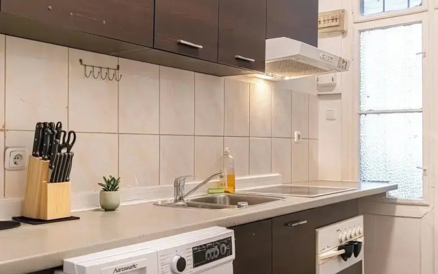 1BR Apt Near Westbahnhof Station