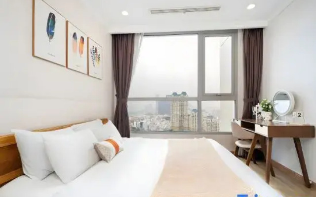 The Vista Landmark Central Park Apartment