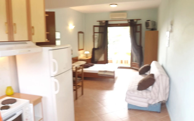 Pefka Studios & Apartments