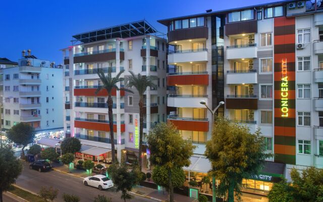 Lonicera City Hotel вид на фасад