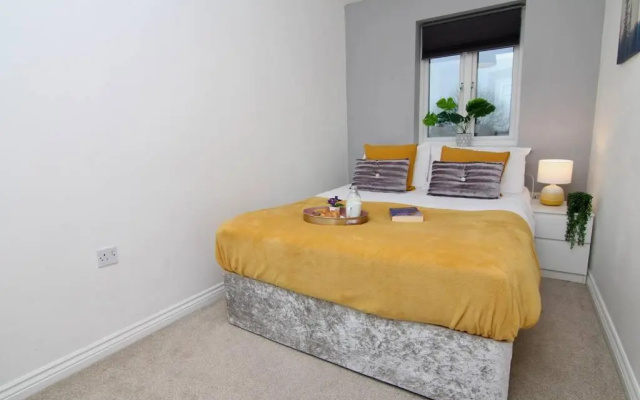 Daimler House - Cosy Home Near Coventry City Centre