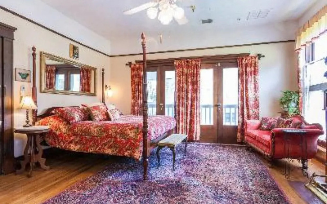 Herlong Mansion Bed & Breakfast