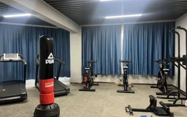 Q Interesting E-Sports Hotel (Guigang Vocational Education Center)