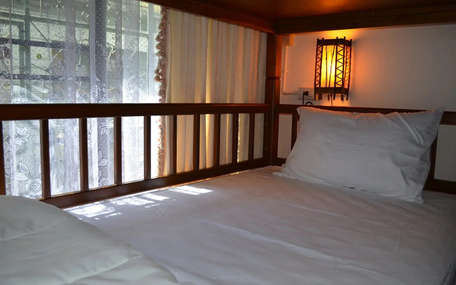 Charan 41 Hostel