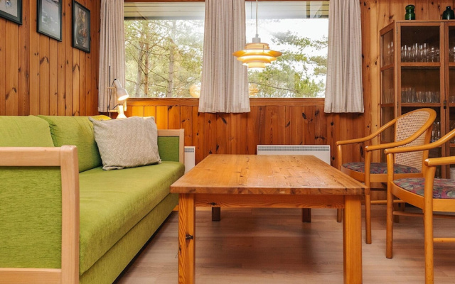 6 Person Holiday Home in Albaek