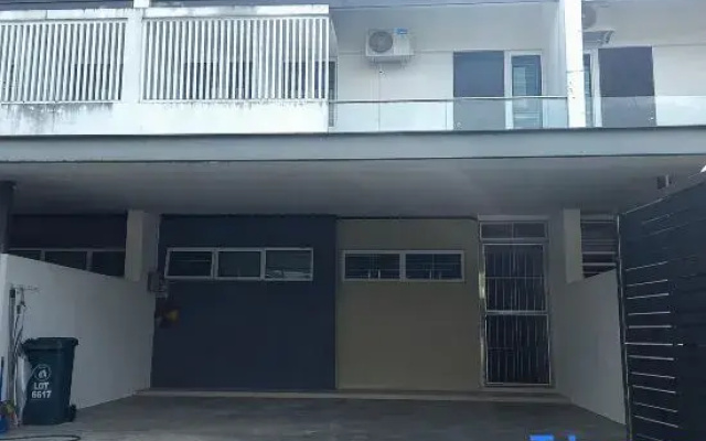 Sibu Double Story House No Smoking No Wedding Acts