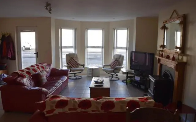 46 West Strand Avenue