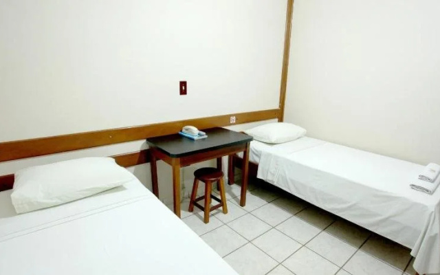 Candeias Hotel