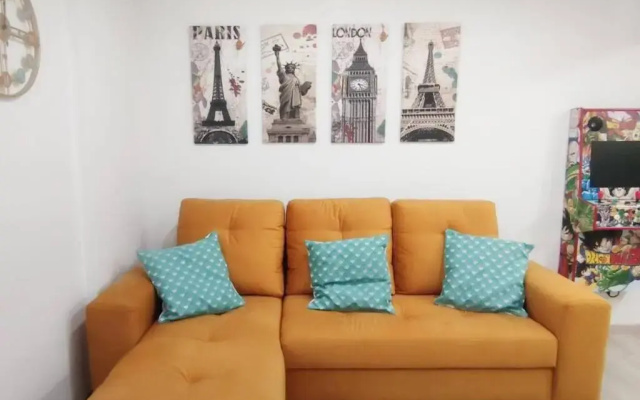- LUJO - Parking, Maquina Arcade, Wifi y Netflix