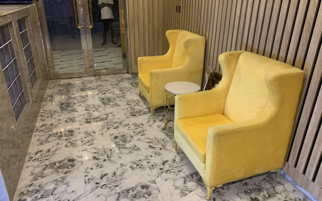 Jf Royal Hotel & Suites
