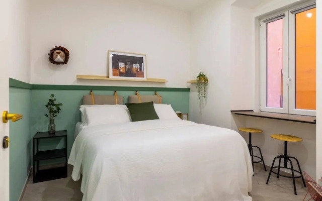Lovely and tiny unit in the City center